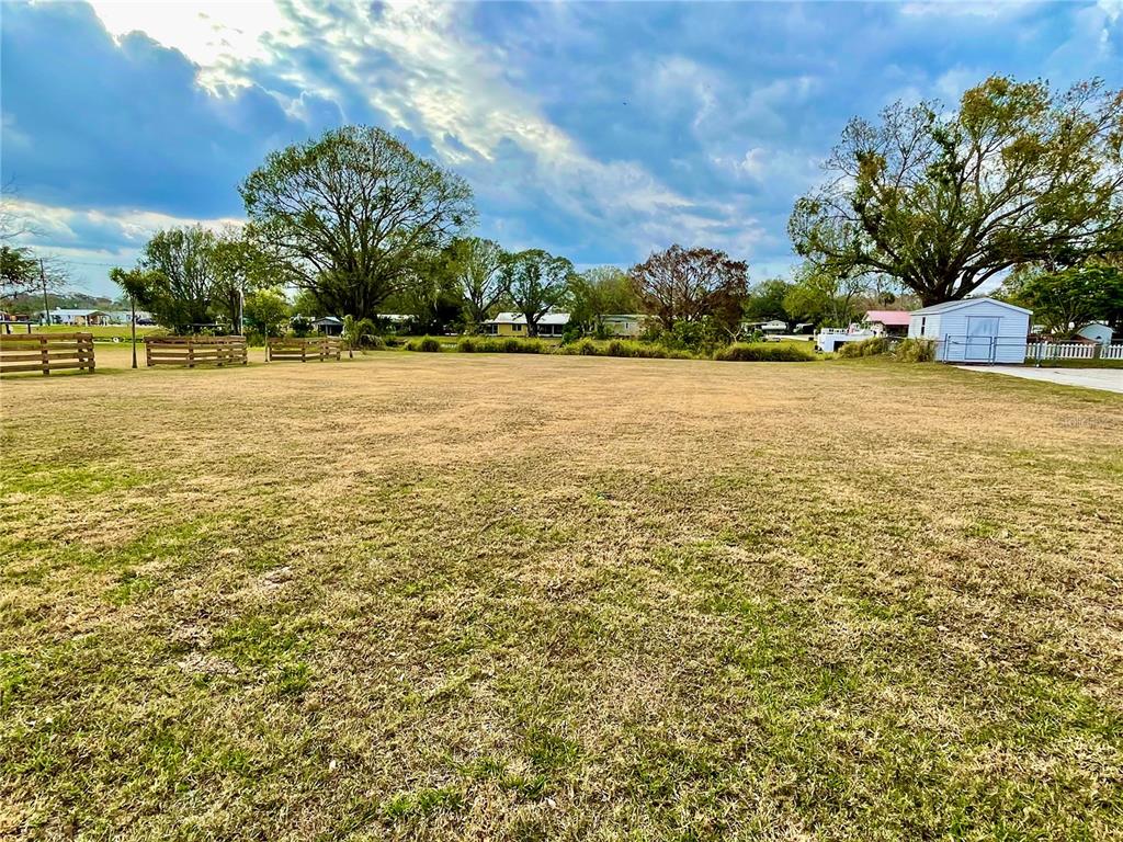 a view of yard with lake view