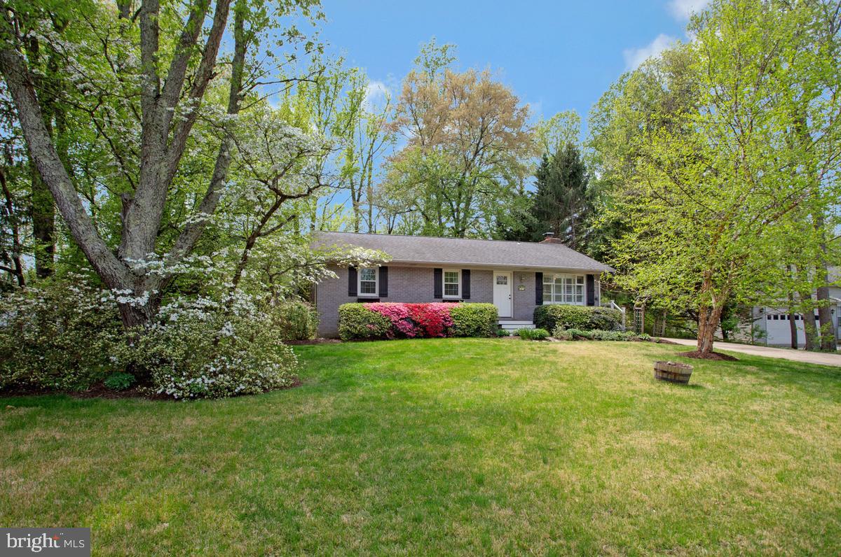91 Scotts Cove Road Edgewater, MD 21037 - Photo 2 of 40 Charming home embraced by nature.