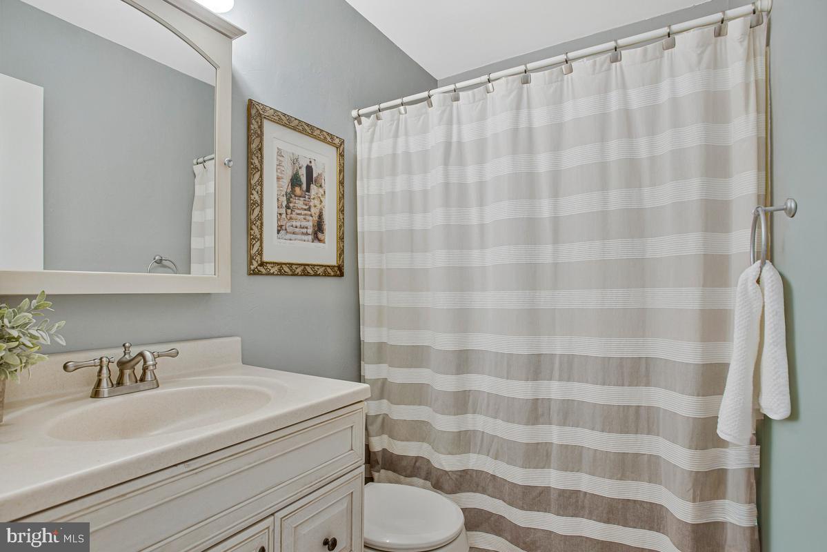 91 Scotts Cove Road Edgewater, MD 21037 - Photo 21 of 40 Chic bathroom with modern accents.