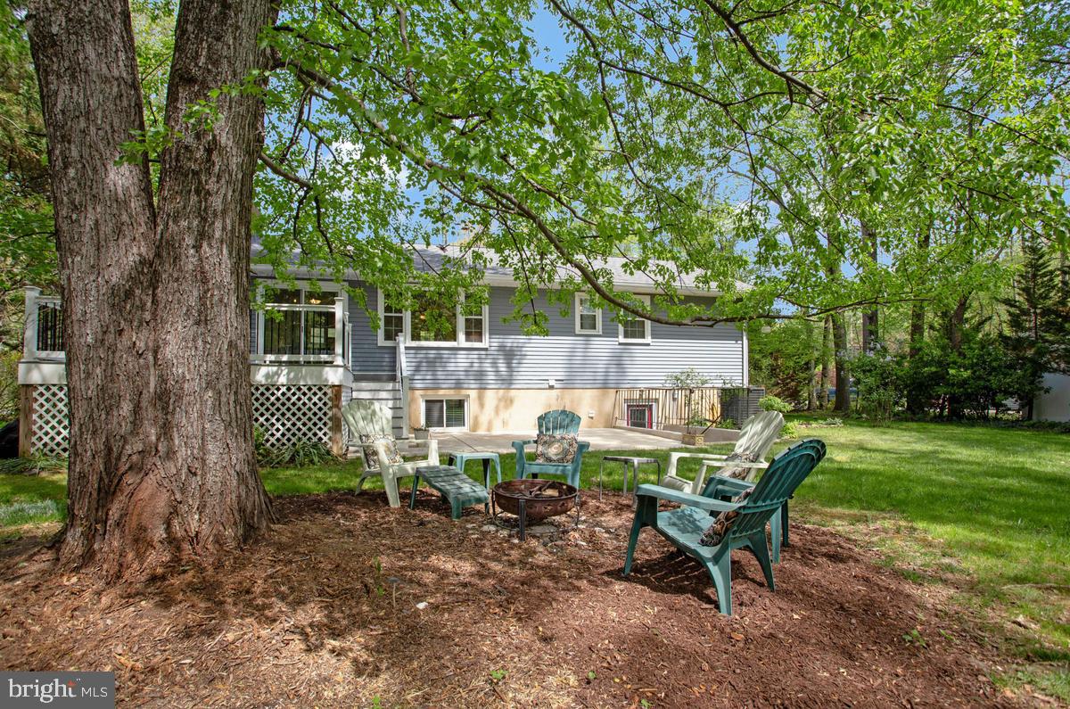 91 Scotts Cove Road Edgewater, MD 21037 - Photo 34 of 40 Charming backyard retreat awaits you.