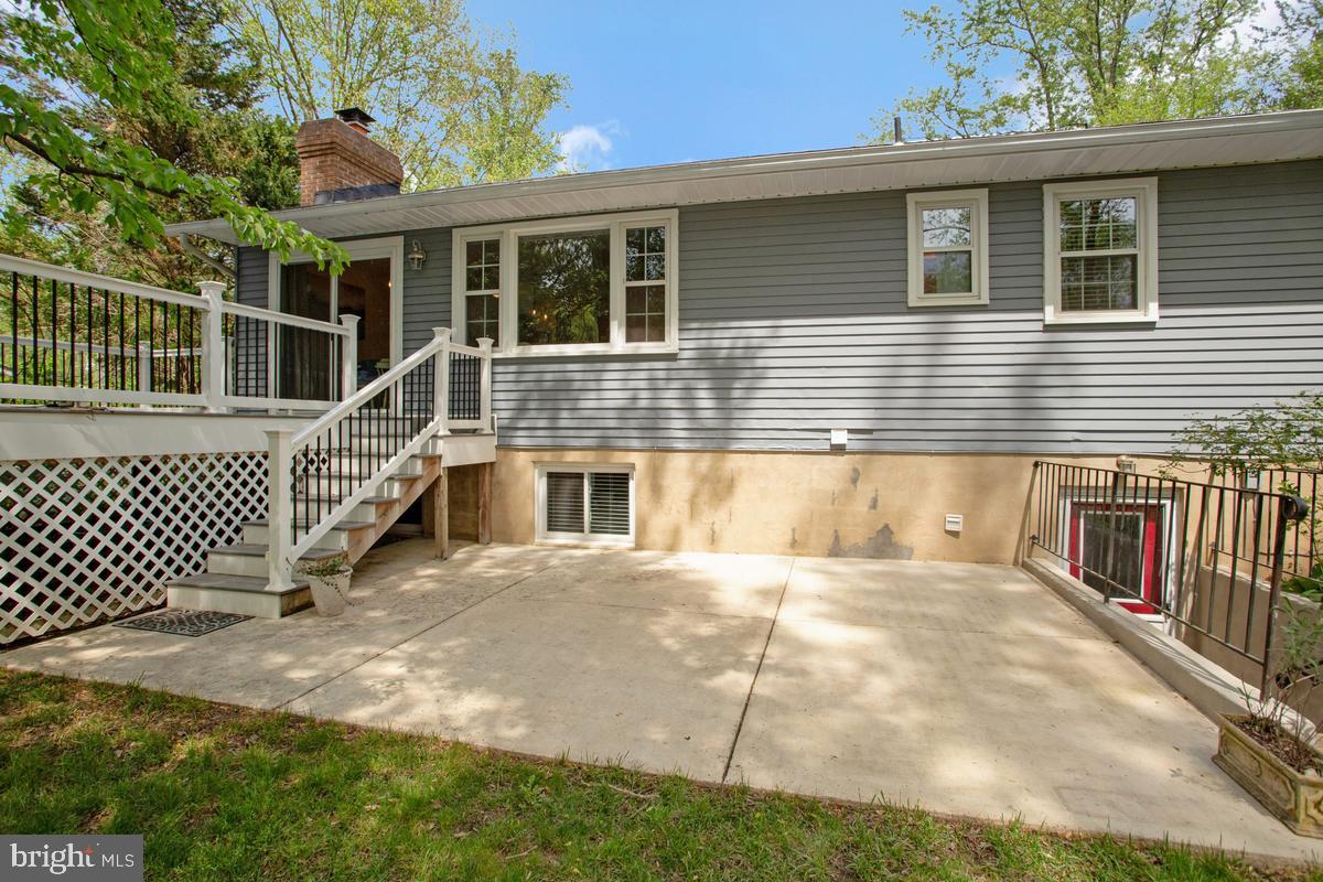 91 Scotts Cove Road Edgewater, MD 21037 - Photo 35 of 40 Charming home with inviting patio space.