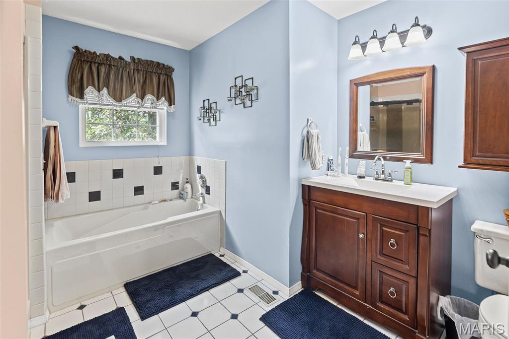1516 Gerber Road Edwardsville, IL 62025 - Photo 35 of 55 Gallery Image 35