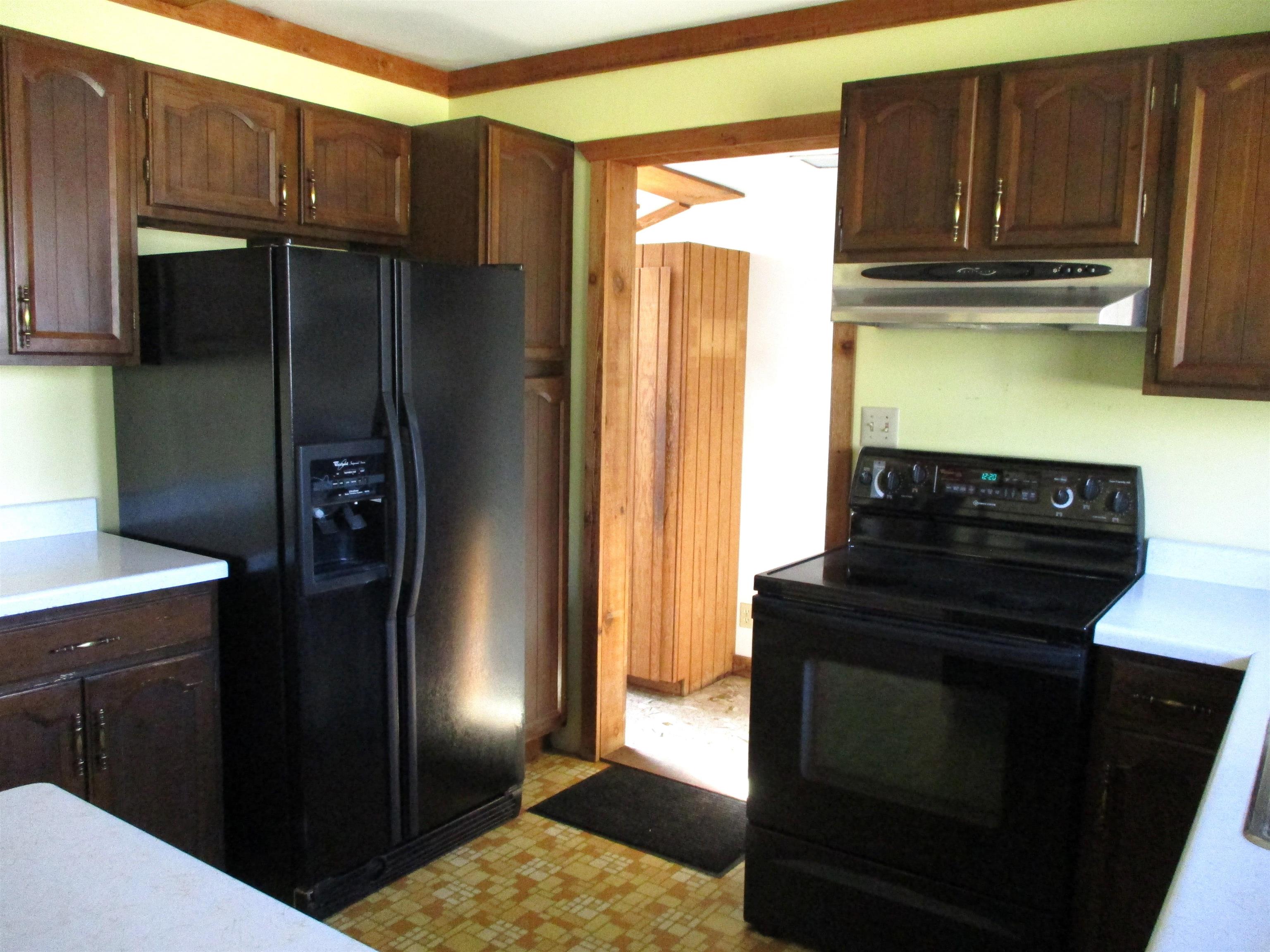 3622 Lansing Road Bancroft, MI 48414 - Photo 6 of 33 50134917-0ce0907e-3654-498b-8699-c3753f39fbe0.JPG
