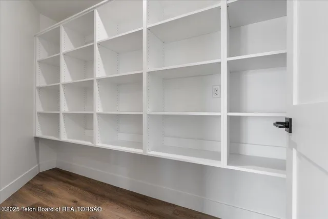 $995,000 | 8866 Avery Drive, Victor, ID 83455