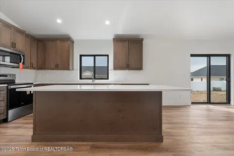 $995,000 | 8866 Avery Drive, Victor, ID 83455