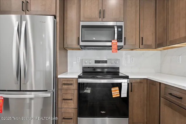 $995,000 | 8866 Avery Drive, Victor, ID 83455