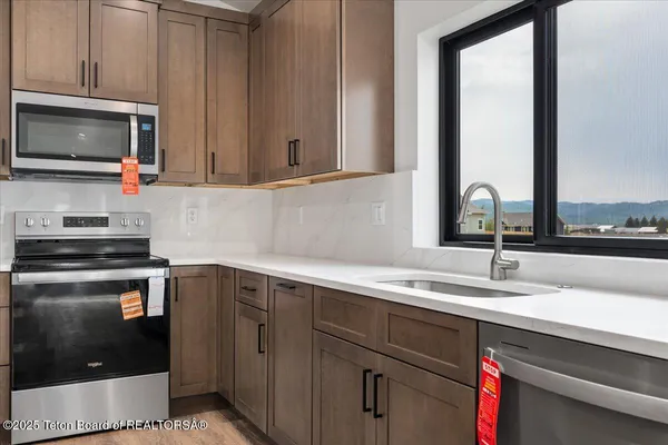 $995,000 | 8866 Avery Drive, Victor, ID 83455