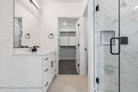 $995,000 | 8866 Avery Drive, Victor, ID 83455