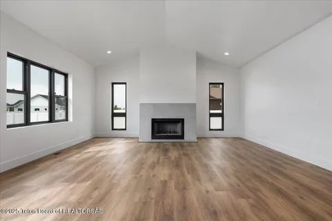 $995,000 | 8866 Avery Drive, Victor, ID 83455