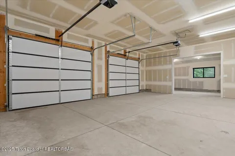 $995,000 | 8866 Avery Drive, Victor, ID 83455