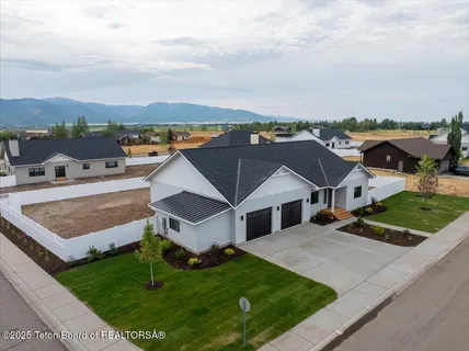 $995,000 | 8866 Avery Drive, Victor, ID 83455