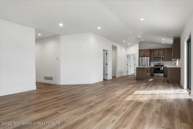 $995,000 | 8866 Avery Drive, Victor, ID 83455