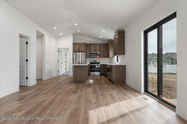 $995,000 | 8866 Avery Drive, Victor, ID 83455