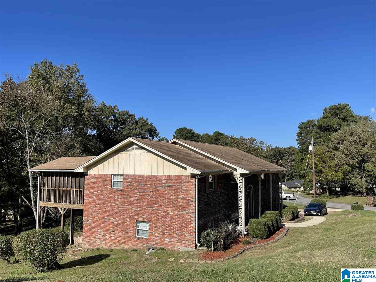 7401 Earlwood Road Fairfield, AL 35064 - Photo 2 of 31