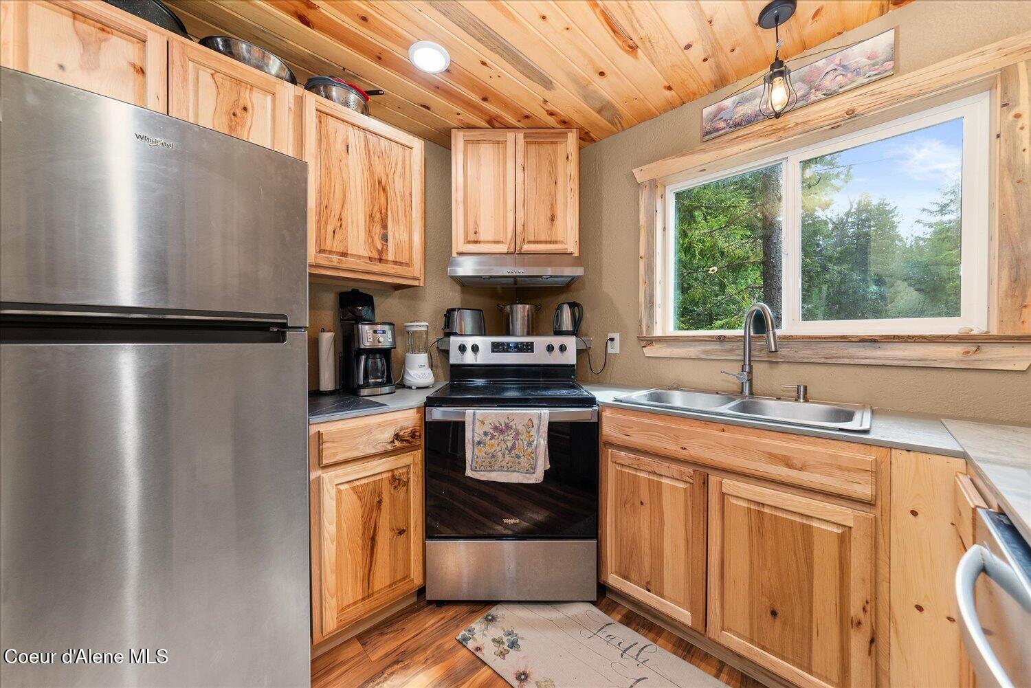 508 Cedar Grove Sandpoint, ID 83864 - Photo 15 of 65 15-508 Cedar Grove 15