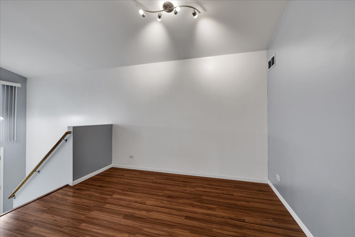 823 Symphony Drive Aurora, IL 60504 - Photo 11 of 27