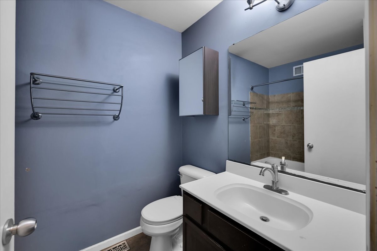 823 Symphony Drive Aurora, IL 60504 - Photo 17 of 27