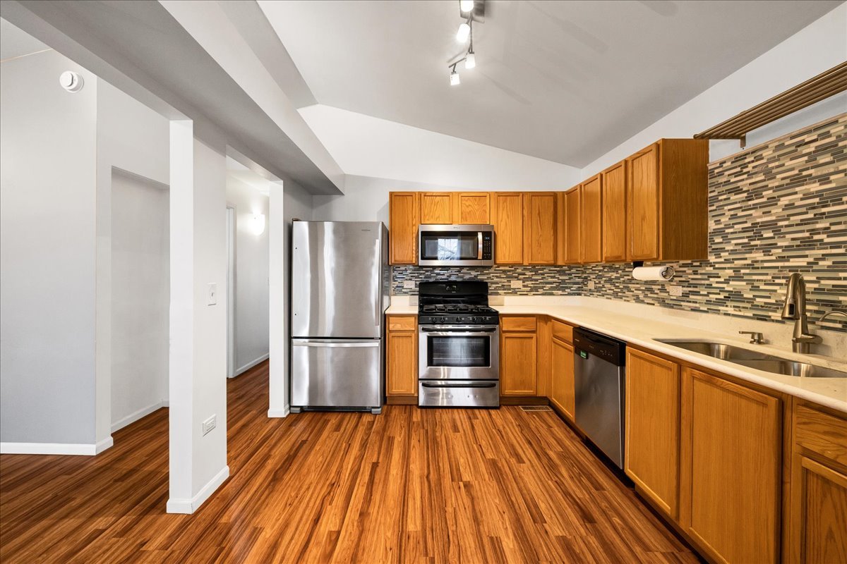 823 Symphony Drive Aurora, IL 60504 - Photo 6 of 27