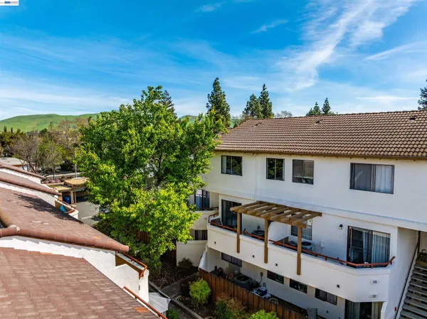 $400,000 | 5025 Valley Crest Drive, Unit 147, Concord, CA 94521