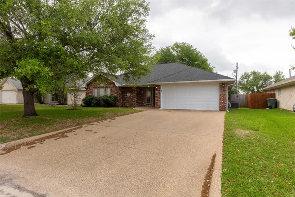 $300,000 | 4802 Treadgold Lane, Bryan, TX 77802