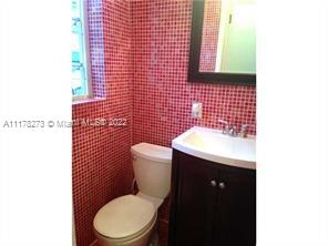 9040 Abbott Avenue Surfside, FL 33154 - Photo 5 of 34