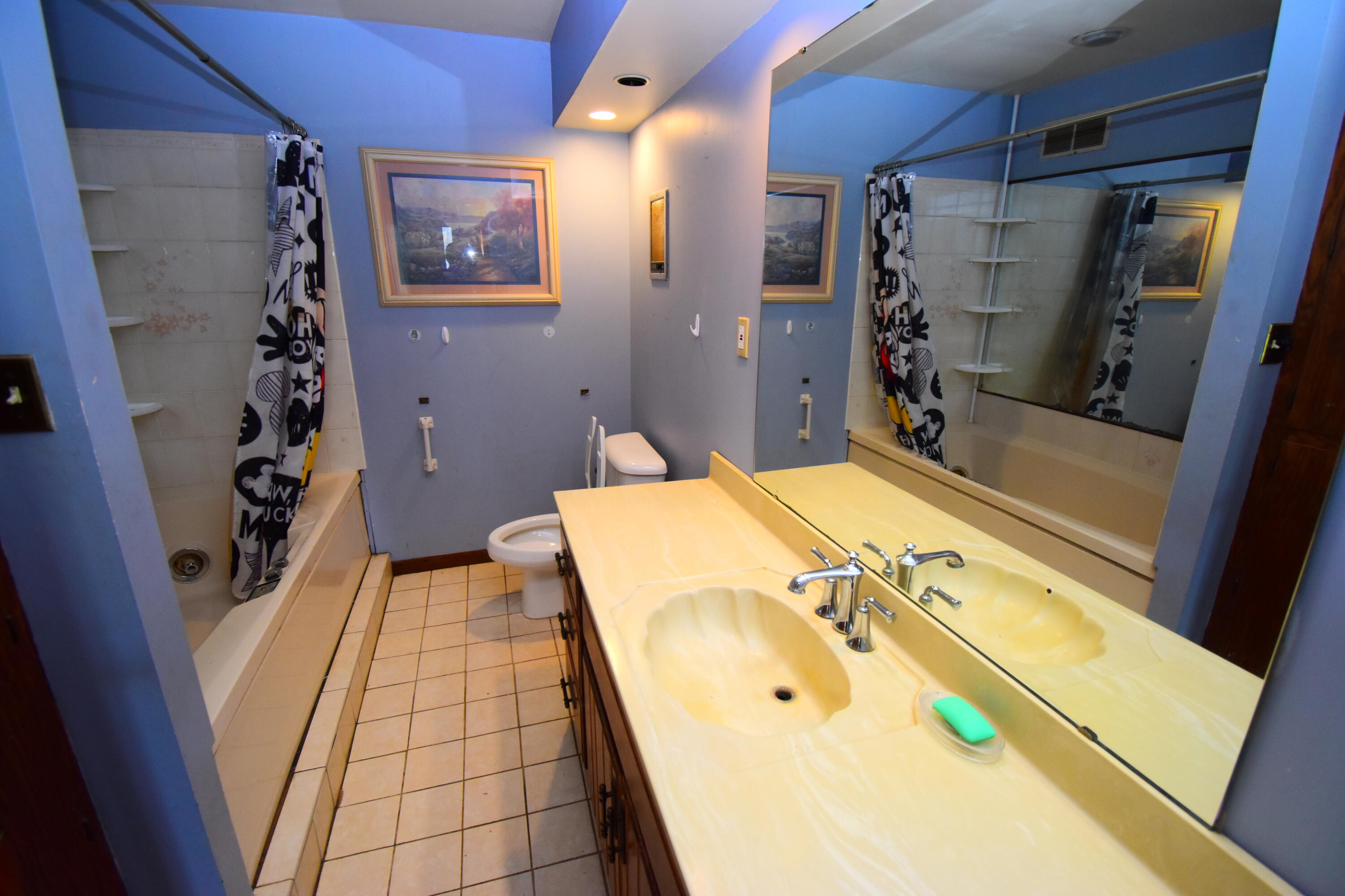 853 West Keil Road New Holstein, WI 53061 - Photo 7 of 26 shared bath