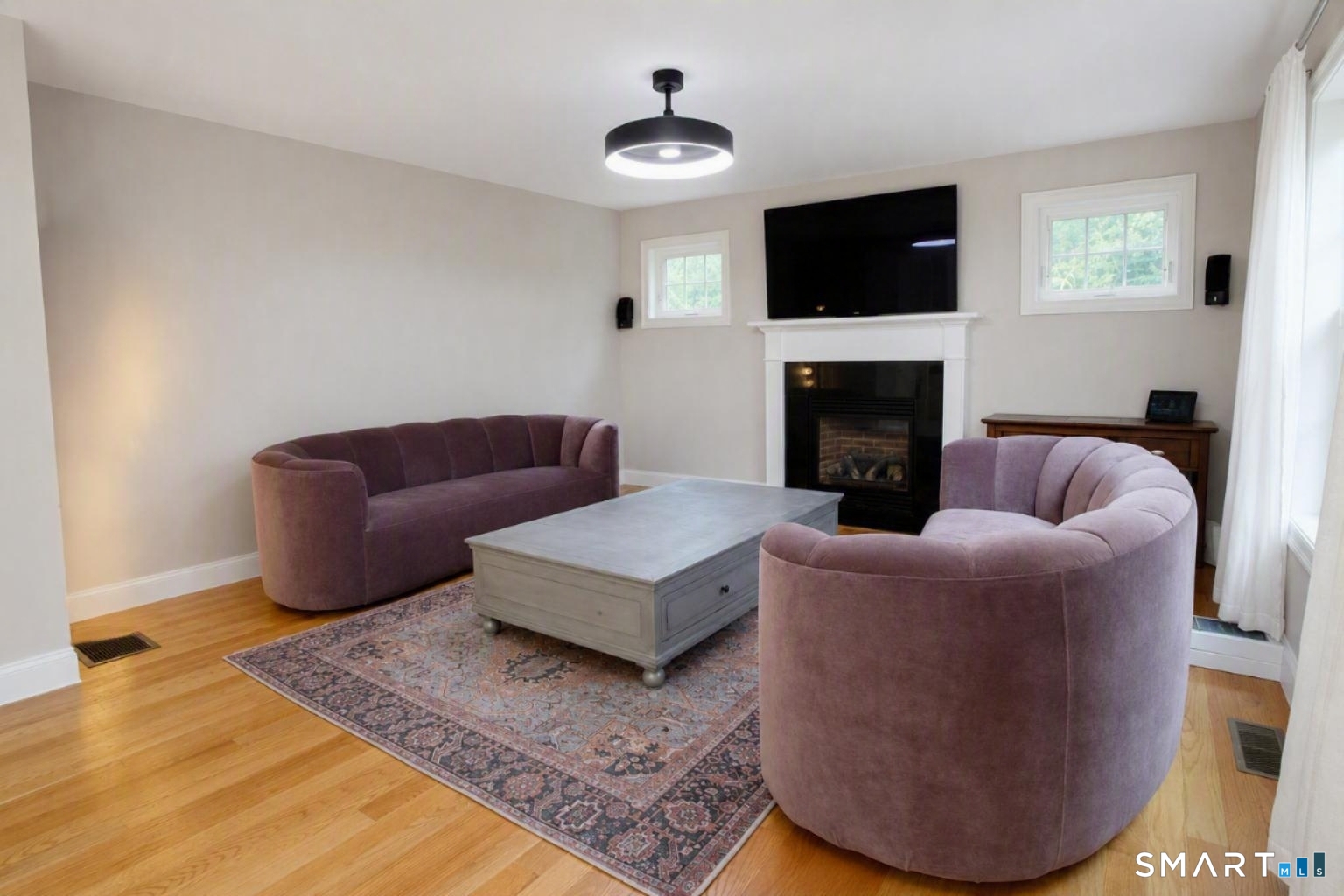 299 Bushy Hill Road Simsbury, CT 06070 - Photo 5 of 37