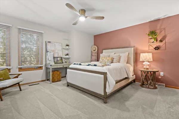 $425,000 | 2293 A Circle Ridge, Delafield, WI 53018