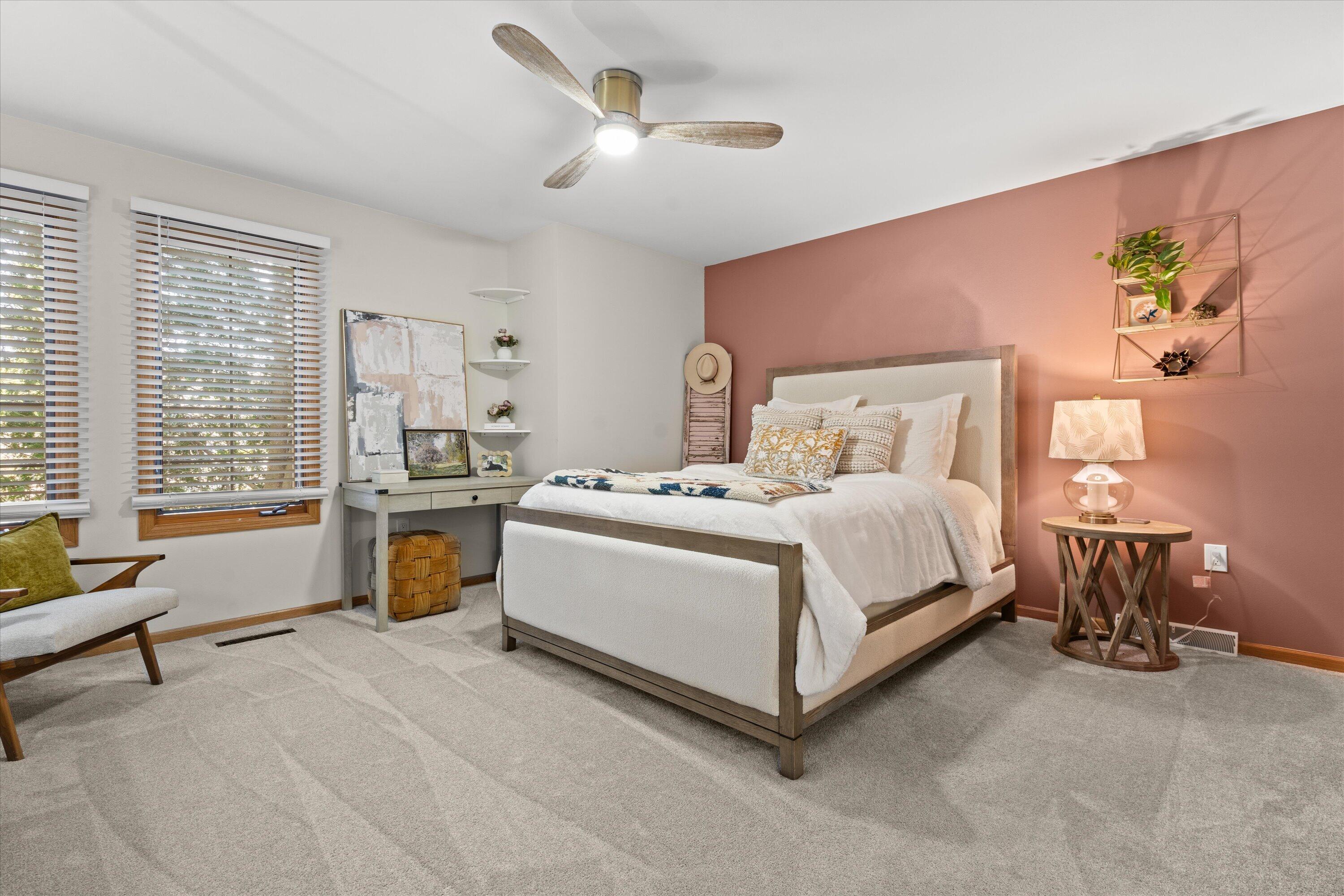 2293C Circle Ridge, Unit 31 Delafield, WI 53018 - Photo 13 of 27 Primary Suite