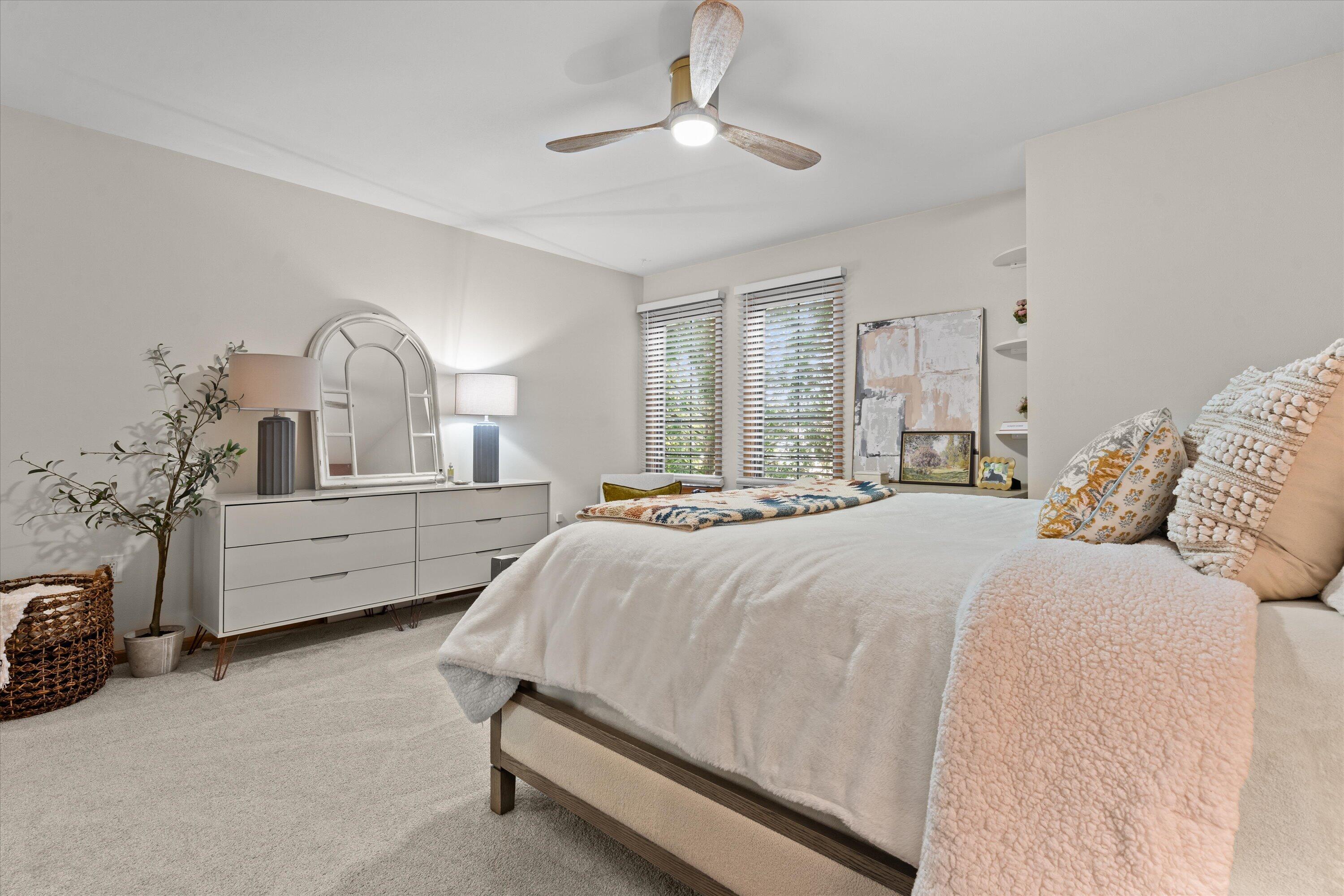 2293C Circle Ridge, Unit 31 Delafield, WI 53018 - Photo 14 of 27 Primary Suite