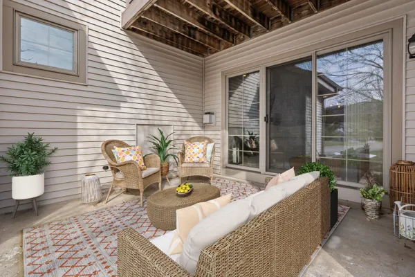 $425,000 | 2293 A Circle Ridge, Delafield, WI 53018