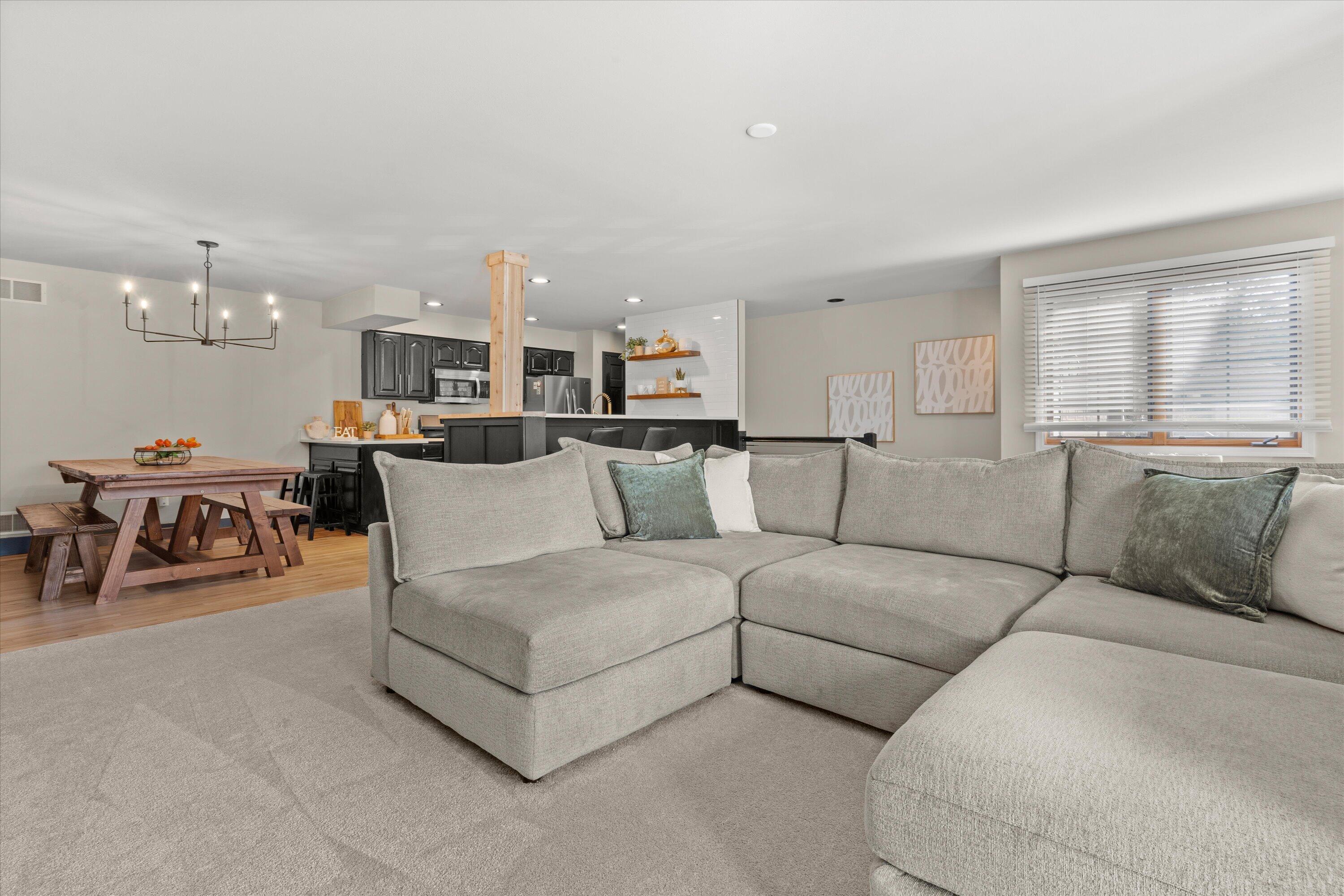 2293C Circle Ridge, Unit 31 Delafield, WI 53018 - Photo 9 of 27 07-DSC05226