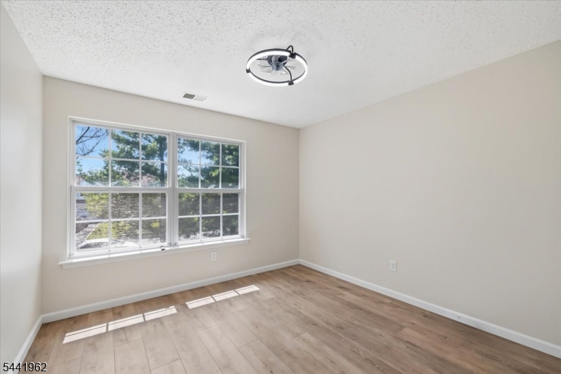 286 Nebula Road Piscataway, NJ 08854 - Photo 27 of 38