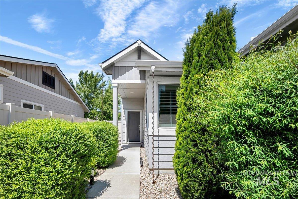 5850 West Rotherham Drive Eagle, ID 83616 - Photo 33 of 50 Paths, Ponds, Parks & Water Features