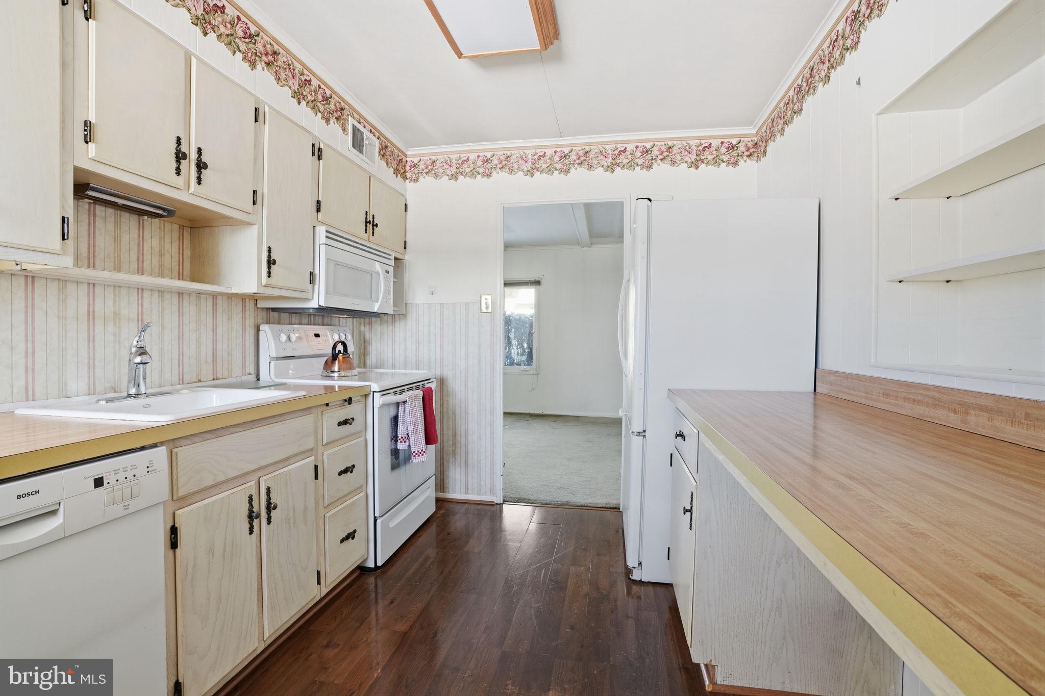 320 Doone Road Fairless Hills, PA 19030 - Photo 12 of 18