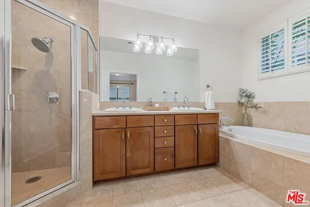 $1,099,000 | 2240 South Beverly Glen Boulevard, Unit 102, Los Angeles, CA 90064