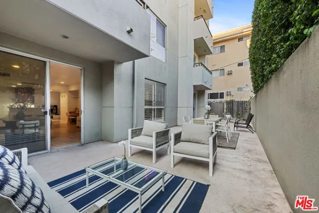 $1,099,000 | 2240 South Beverly Glen Boulevard, Unit 102, Los Angeles, CA 90064