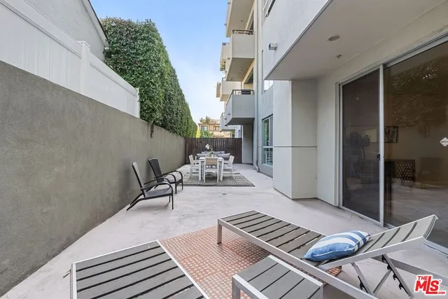 $1,099,000 | 2240 South Beverly Glen Boulevard, Unit 102, Los Angeles, CA 90064