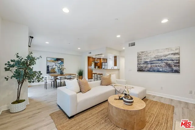 $1,099,000 | 2240 South Beverly Glen Boulevard, Unit 102, Los Angeles, CA 90064