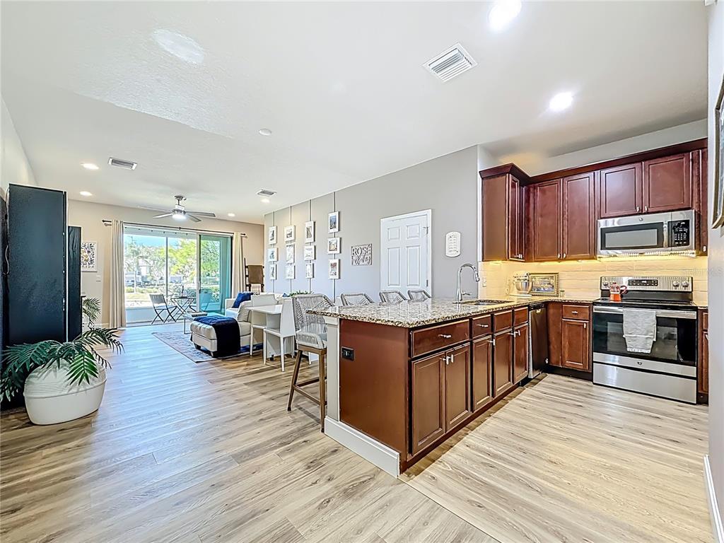 1962 Marlington Way Clearwater, FL 33763 - Photo 10 of 39