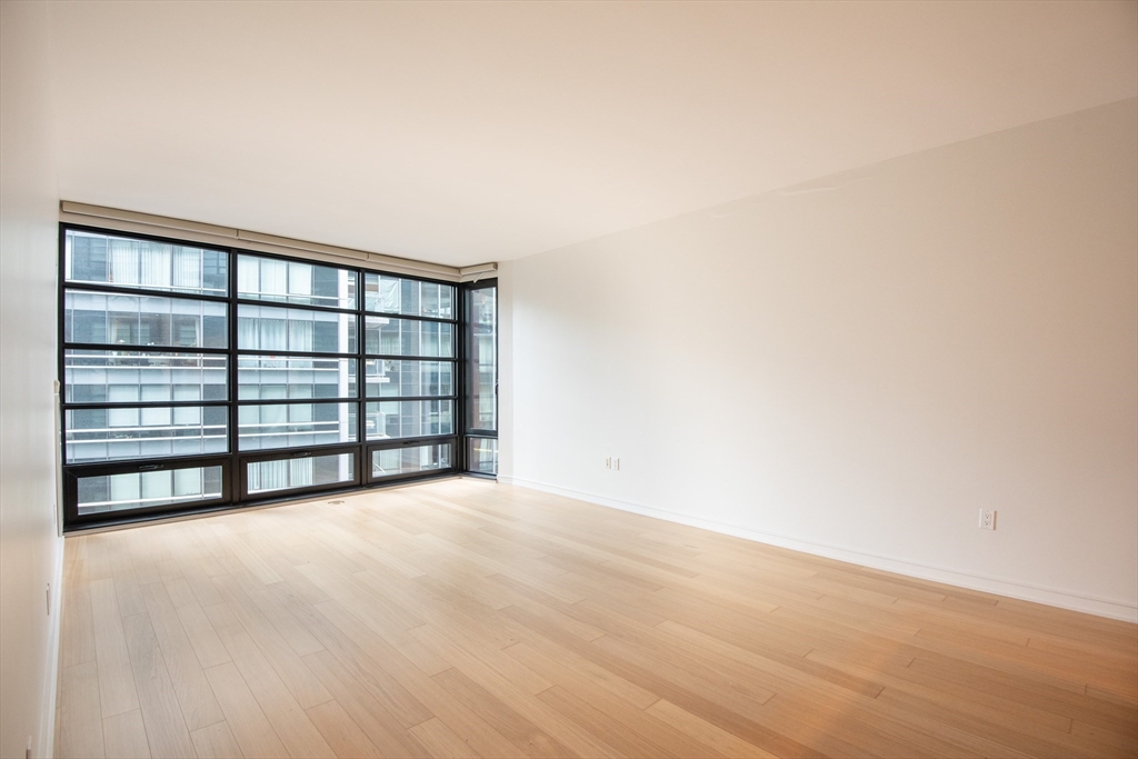 580 Washington Street, Unit 6F Boston, MA 02111 - Photo 12 of 37