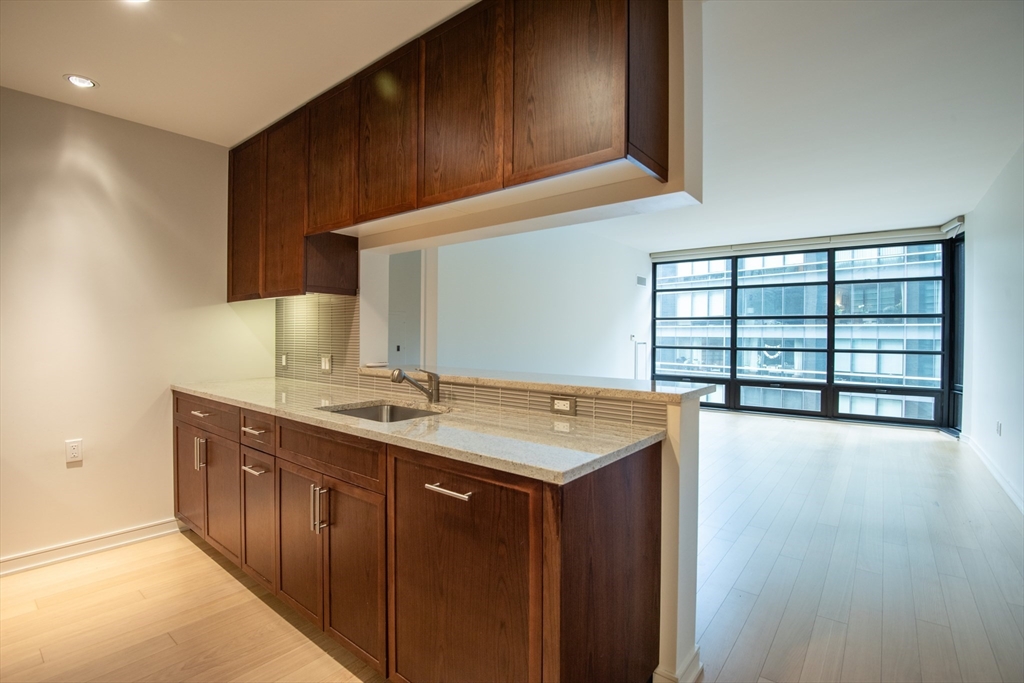 580 Washington Street, Unit 6F Boston, MA 02111 - Photo 5 of 37