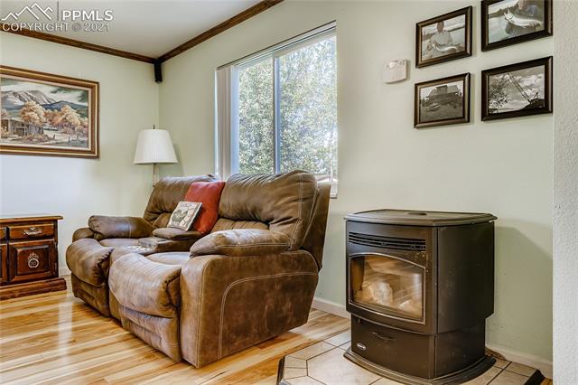 28318 Hillside Road Pueblo, CO 81006 - Photo 9 of 42 Gallery Image 9