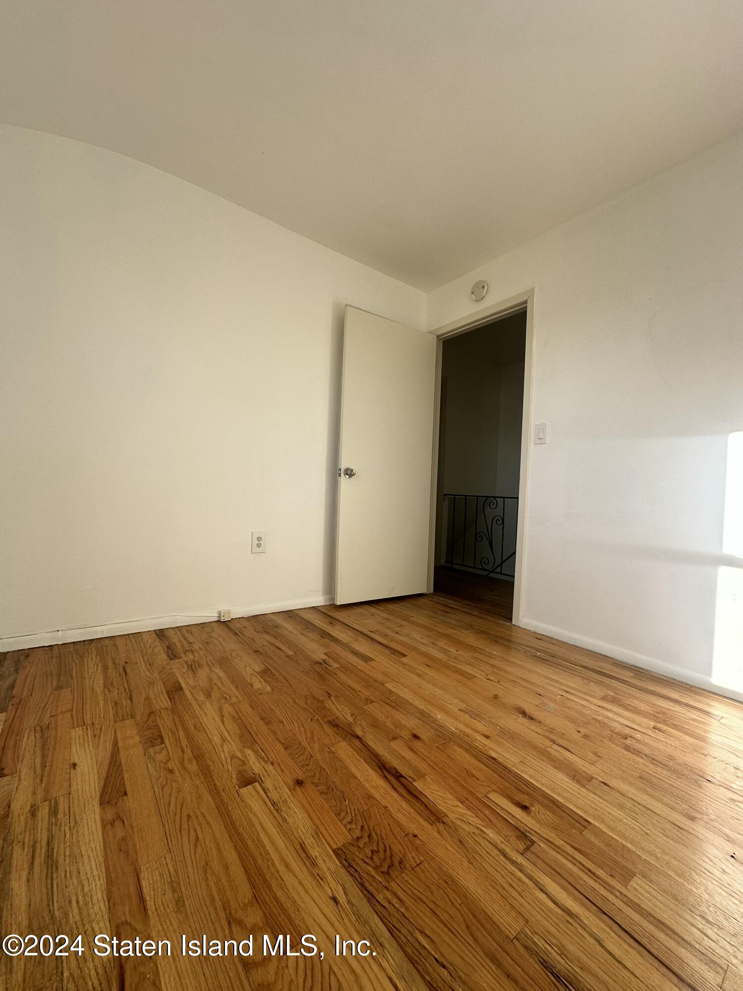 528 Riga Street Staten Island, NY 10306 - Photo 20 of 24 IMG_9698