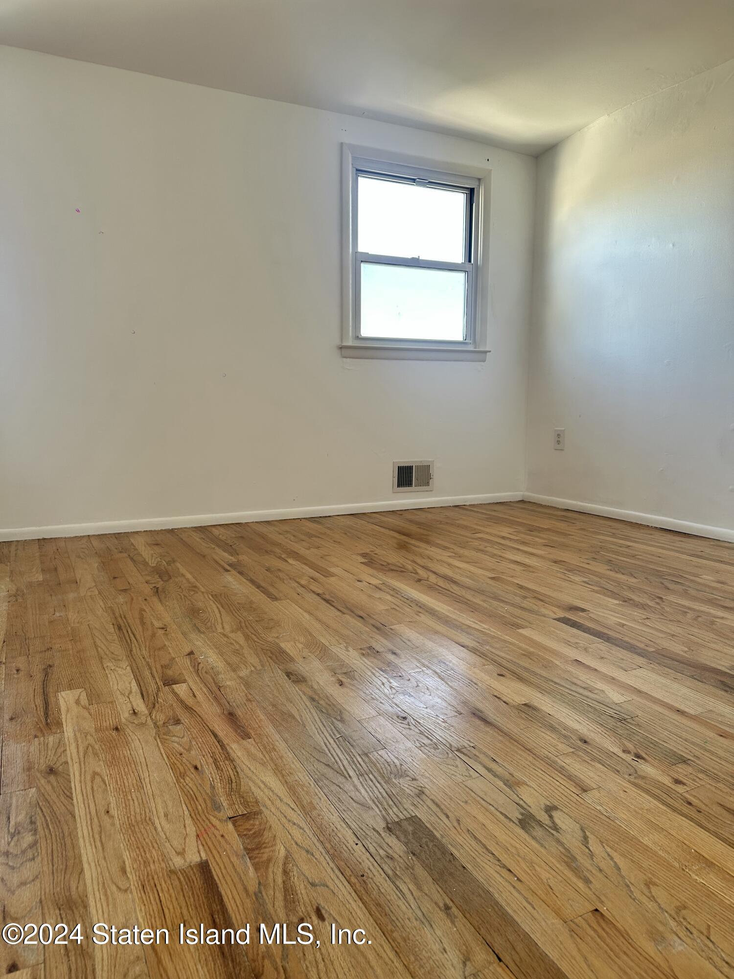 528 Riga Street Staten Island, NY 10306 - Photo 23 of 24 IMG_9701