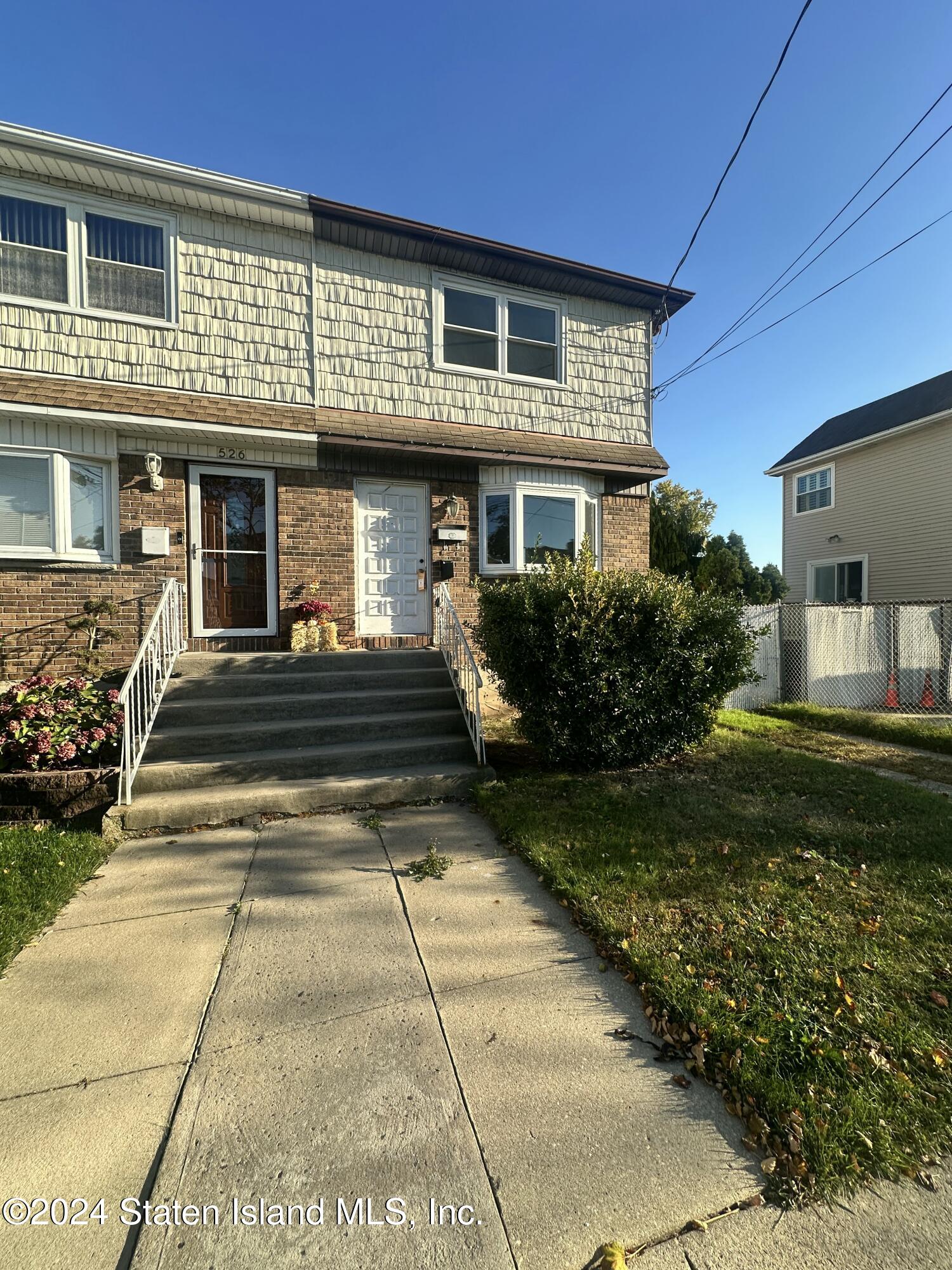 528 Riga Street Staten Island, NY 10306 - Photo 3 of 24 IMG_9681