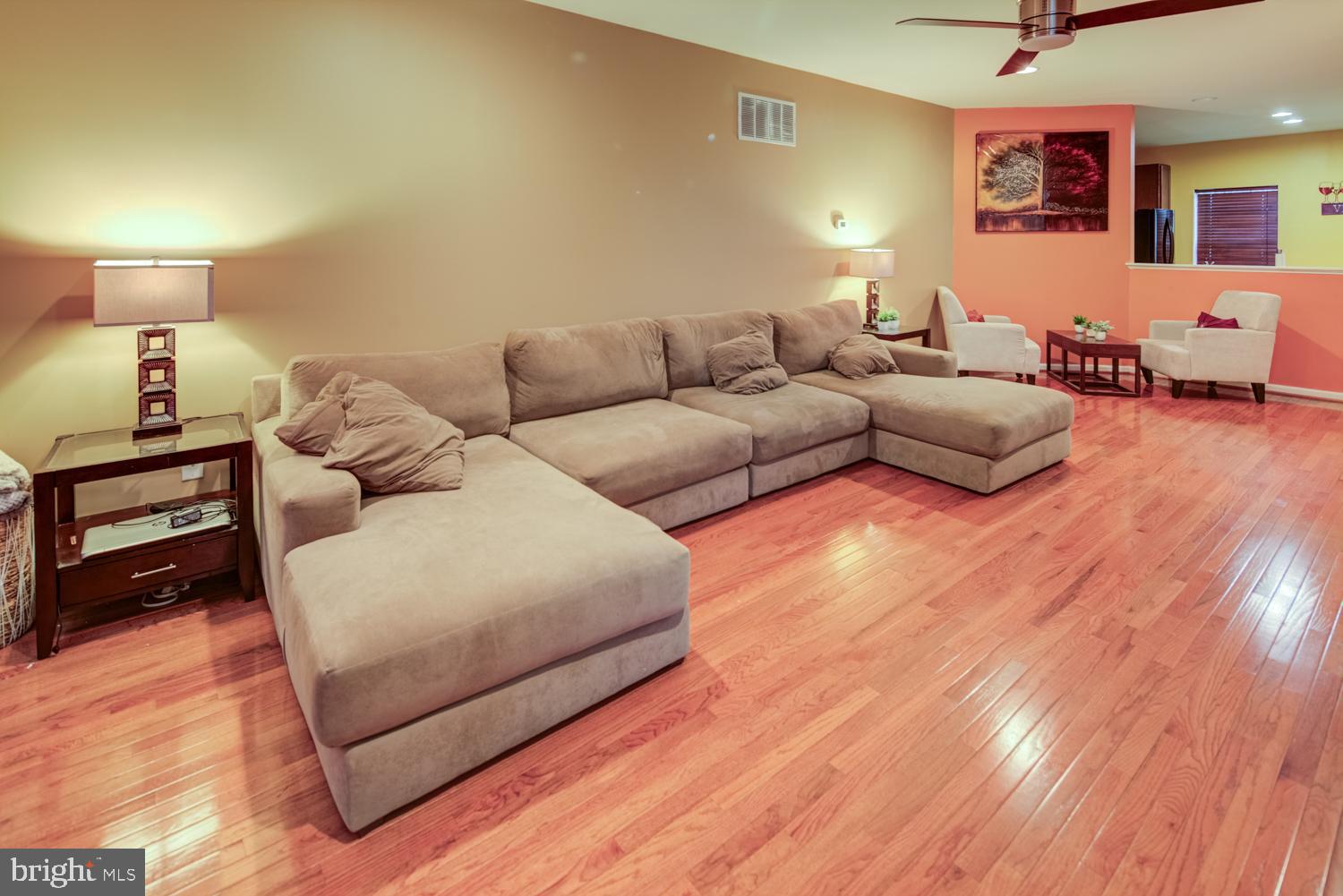 308 Wilkinson Drive Newark, DE 19702 - Photo 2 of 31