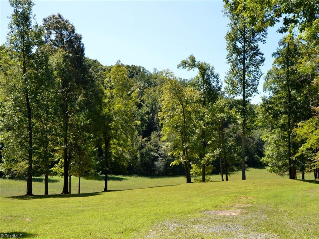 660 Bethlehem Church Road Eden, NC 27288 - Photo 5 of 30 Gallery Image 5