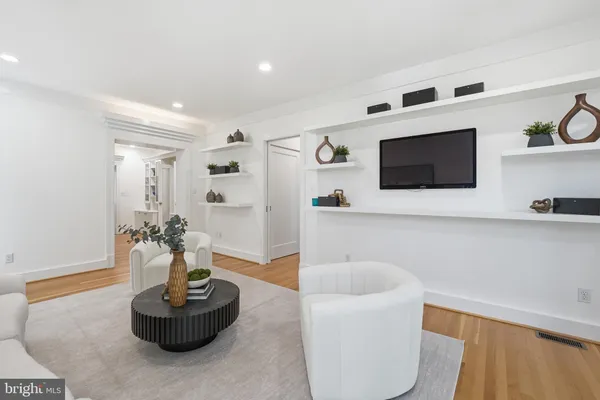 $2,295,000 | 4135 Yuma Street Northwest, Washington, DC 20016