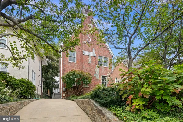 $2,295,000 | 4135 Yuma Street Northwest, Washington, DC 20016
